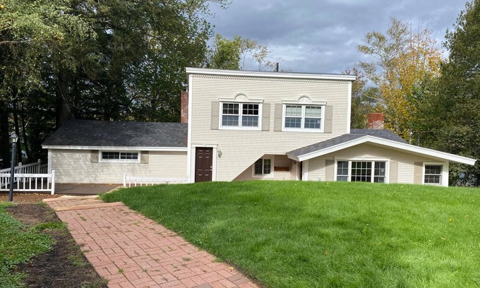 Madison Haus | Sunset facing Lakehouse on Wesserunsett Lake - Madison/Skowhegan/Waterville Area