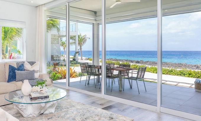 Northwest Point Eigentumswohnung | Sunset Point - New Oceanfront Luxury 3 Bed Condo with Stunning Views and Diving