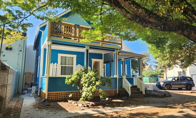 Market District Wohnung | Sunset - The Rhodee House #1