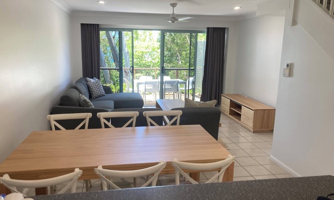 Hamilton Island Haus | Sunset Waters 17 comes with a Buggy