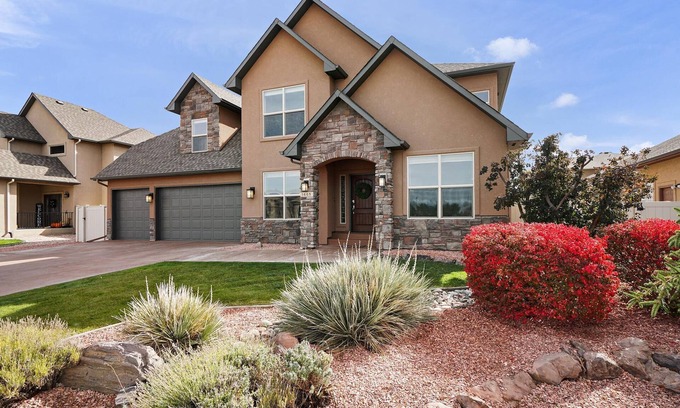 Fruita Haus | Sunshine: Beautiful Sunny Home