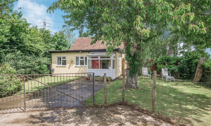 Fiddington Haus | Sunshine Lodge