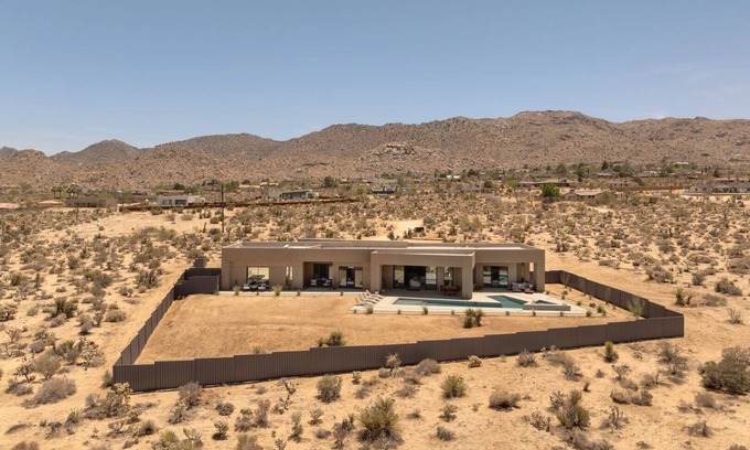 Joshua Tree Haus | Sunstill by Fieldtrip | Modern w Custom Pool, Spa, Views