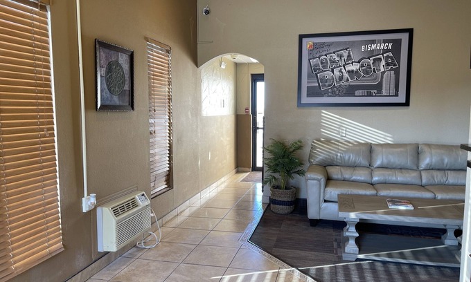 Bismarck Hotel | Super 8 by Wyndham Bismarck