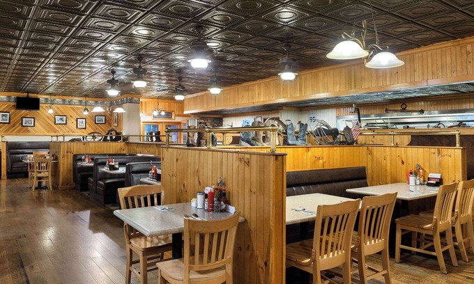 Fallon Hotel | Super 8 by Wyndham Fallon