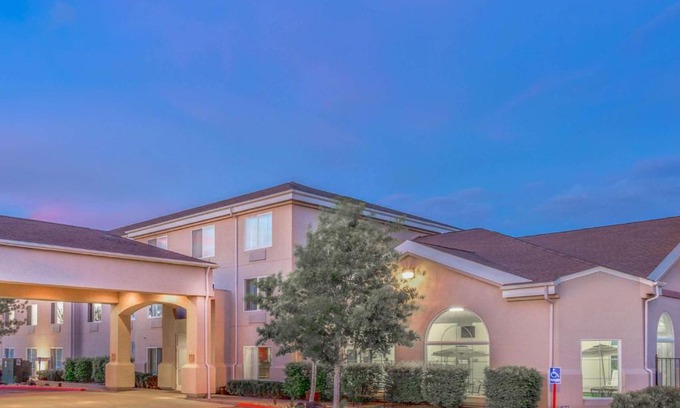 Heyburn Hotel | Super 8 by Wyndham Heyburn