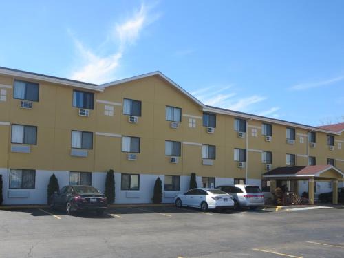 Mundelein Hotel | Super 8 by Wyndham Mundelein/Libertyville Area