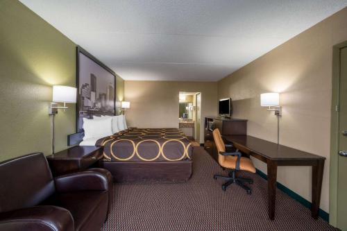 Perrysburg Hotel | Super 8 by Wyndham Perrysburg-Toledo