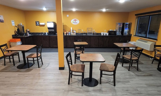 Rawlins Hotel | Super 8 by Wyndham Rawlins