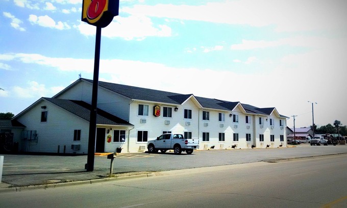 Sheridan Hotel | Super 8 by Wyndham Sheridan