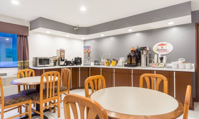 Zanesville Hotel | Super 8 by Wyndham Zanesville