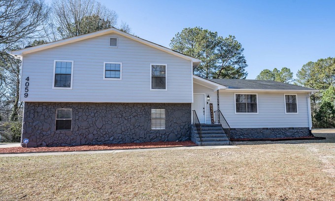 Church Street Haus | Super Luxurious House