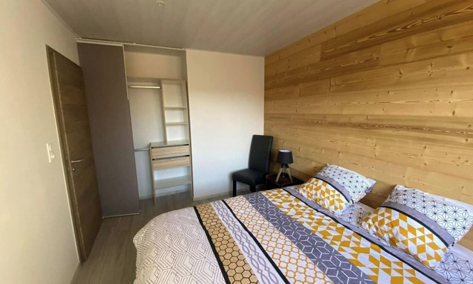 Foncine-le-Haut Wohnung | Superb accommodation for 10/12 people