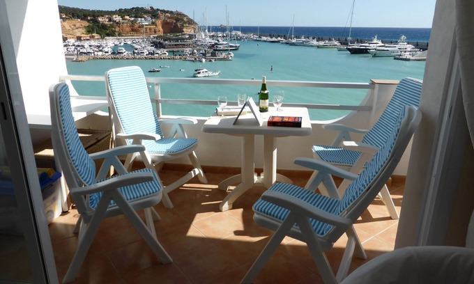Santa Ponsa Wohnung | Superb Front Line Apartment