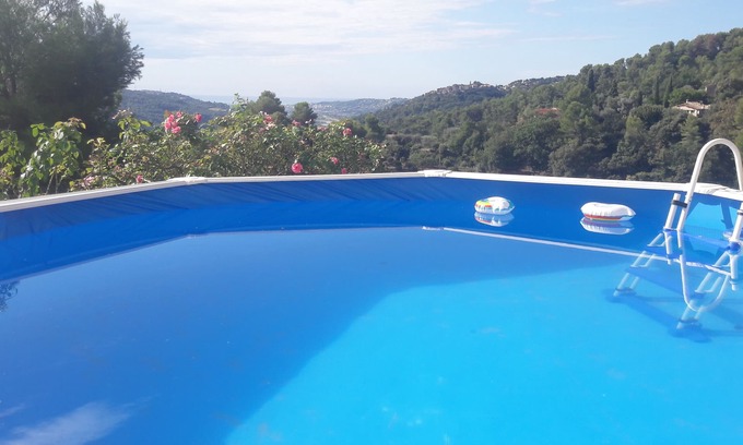 Carros Villa | Superbe 3P dans villa avec vue mer et collines