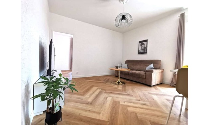 Bellegarde-sur-Valserine Wohnung | Superbe T2 Plein Centre Ville, Parking Gratuit