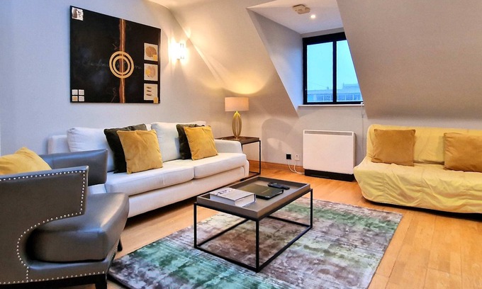 Grand Canal Dock Haus | Superbly located! Bright and Airy Mews.