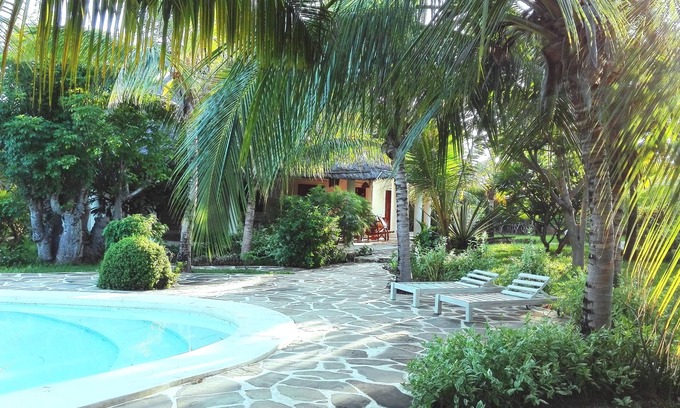 Watamu Haus | Superior Villa mit Garten / Pool und persönlichen Service zu 150 Meter Meer