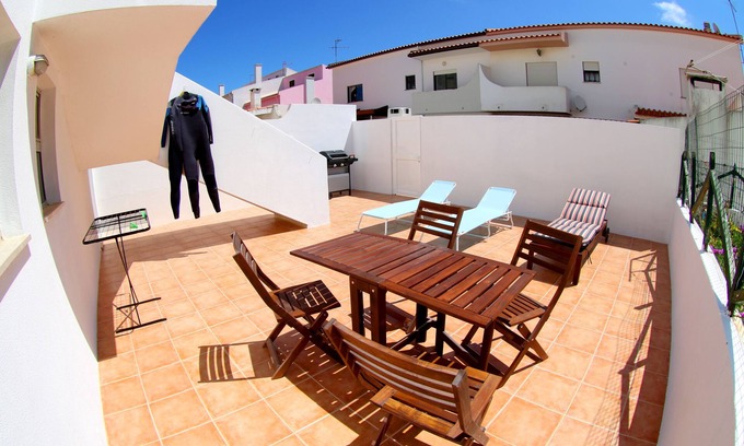 Peniche Haus | Supertubos Strandhaus (mit Wi Fi)