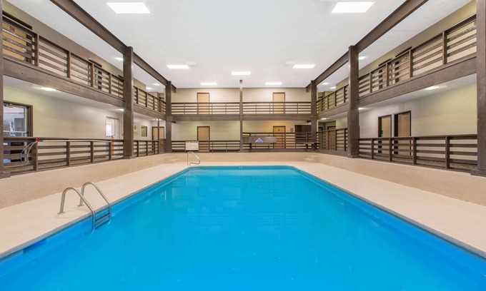 Grand Island Hotel | SureStay Plus Hotel by Best Western Grand Island