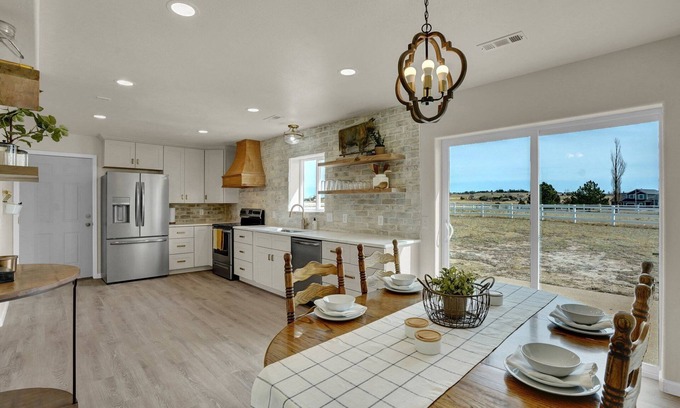 Peyton Haus | Surrey Lane Ranchette