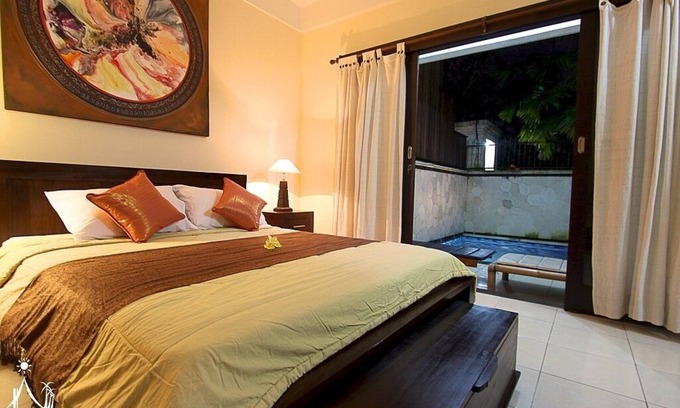 Legian City-Centre Villa | SuryaMas · Gemütlicher 2BR privater Pool Double-Six Beach Legian Bali