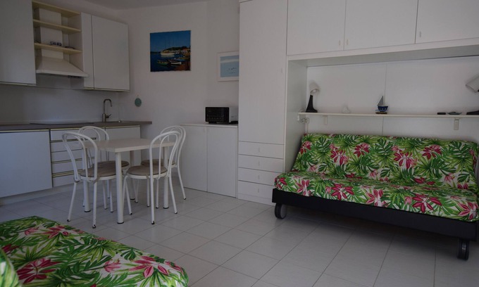 Fetovaia Wohnung | Susy 2, Studio-Apartment in der Nähe von Meer