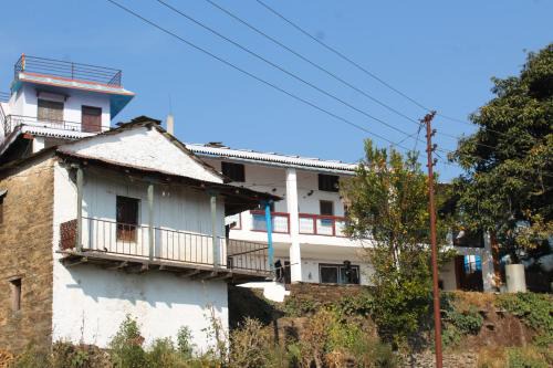 Lansdowne Haus | Swami Rama Initiative