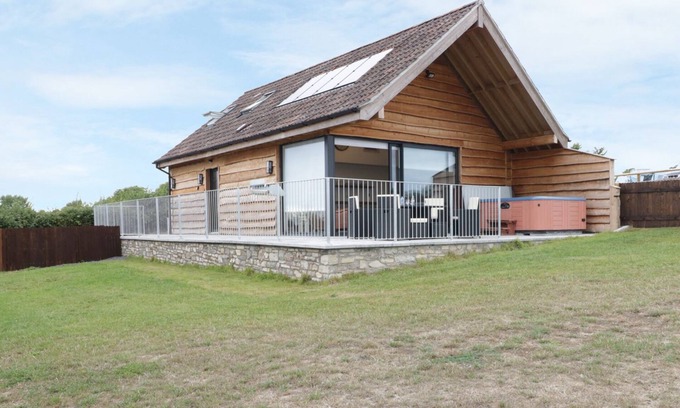 Wedmore Hütte | SWAN LODGE CASTLE FARM, familienfreundlich in Wedmore, Ref 983734