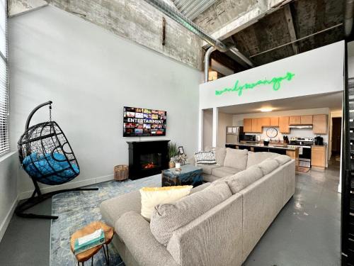 Otterbien Home Wohnung | Swanky loft at Historic Peters Cartridge Factory