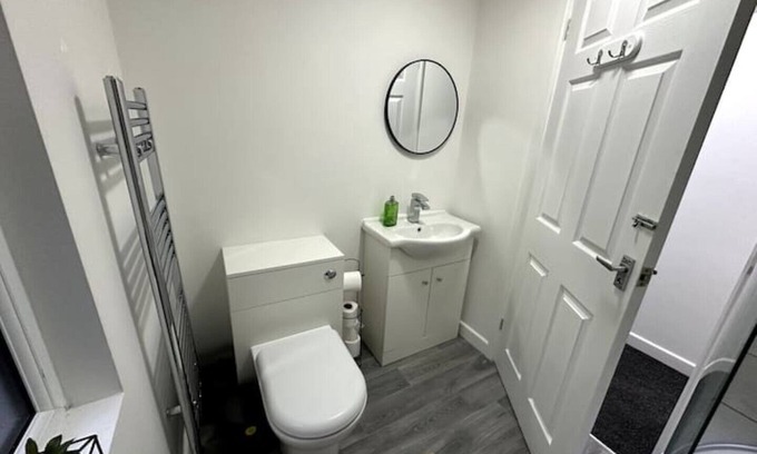 Castle Haus | Swansea Coastal Comfort