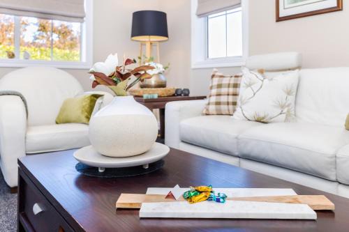 Cambridge Wohnung | Sweet Magnolia 1 or 2 BR Suite St Kilda Cambridge with Complimentary Continental Breakfast