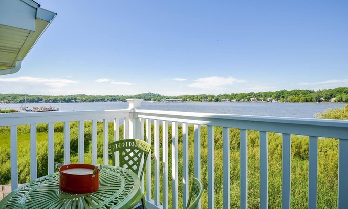 Douglas Villa | Swing Bridge #40 - Drei Schlafzimmer Villa, Schläft 6