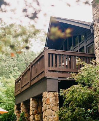 Helen Hotel | Sylvan Valley Lodge and Cellars