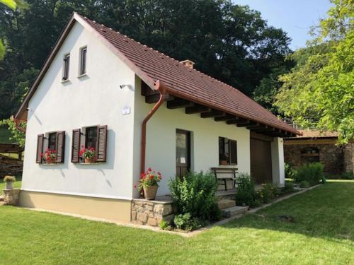 Obanya Haus | Tücsök Vendégház Óbánya