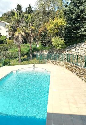 Vence Wohnung | T2 clim piscine tout équipé au calme