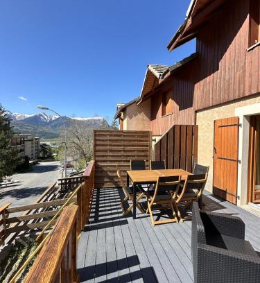 Embrun Wohnung | T3 au Plan d’eau d’Embrun avec Garage et Terrasse