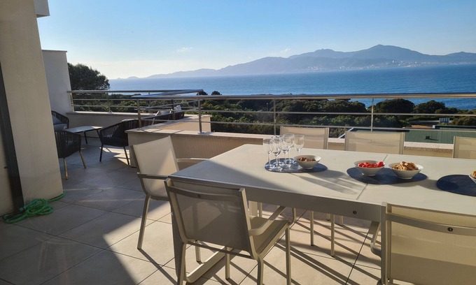 Pietrosella Wohnung | T3 Neuf Design vue mer Panoramique , Crique à 100m