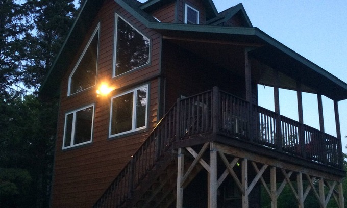 Brule Kabine | Taj Matall in den Kiefern