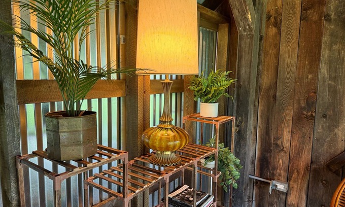 Hector Kabine | Take it easy at this unique and tranquil getaway