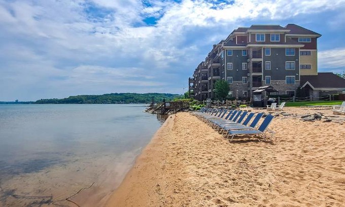 Traverse City Kabine | Tamarack Lodge