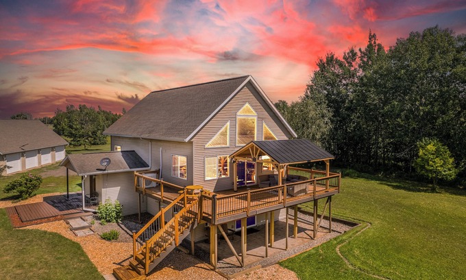 Lakeview Kabine | Tamarack Tranquility: Lake Retreat w/ Fireplace!