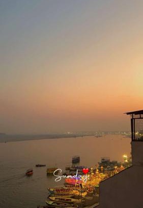 Varanasi Kabine | Tandon Lodge On The Ganga Ghat Homestay