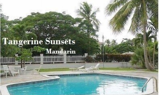 Nassau Haus | Tangerine Sunsets Mandarin
