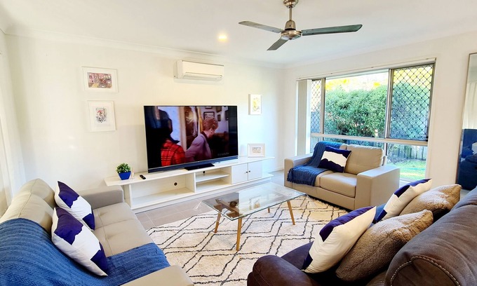 Redland Bay Haus | Tanzanite - Long Term Furnished