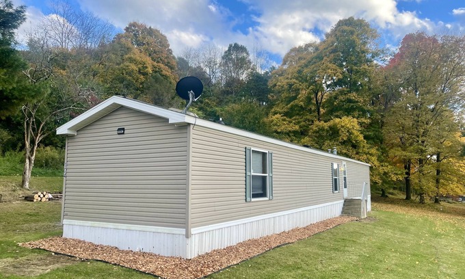 Deersville Haus | Tappan Lake camping home Rocky Road Retreats