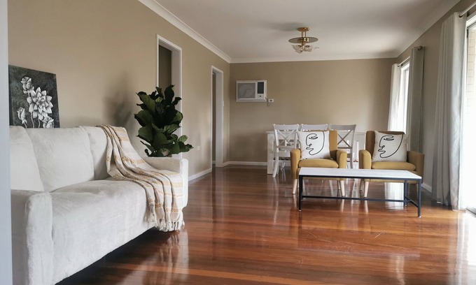Taree Haus | TAREE CBD HOME PLUS