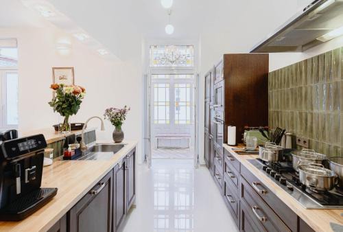 City Centre Wohnung | Tarlowska - Free Parking - Near Castle, Main Square & River - 3 bedroom, loggia, 2xTV 4K