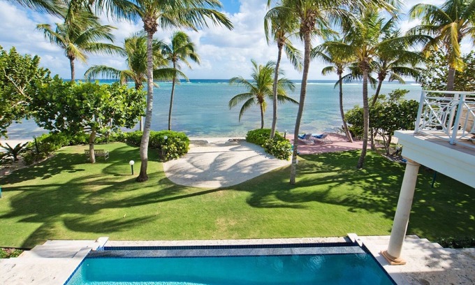 South Sound Haus | Spacious, Beachfront Villa with Private Pool & Balcony Suites