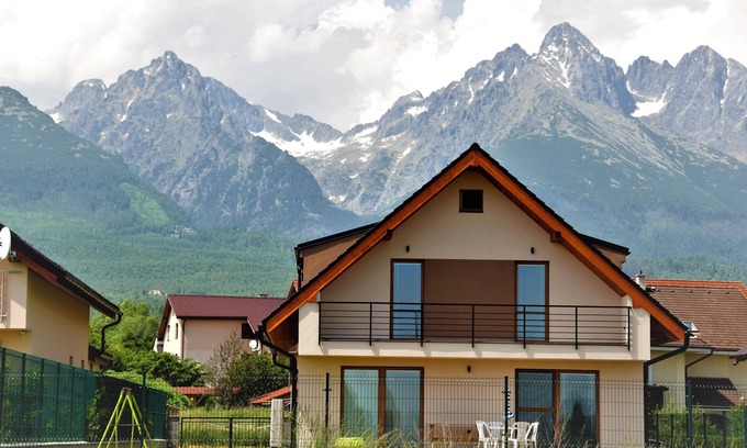 Nova Lesna Haus | Tatras Apartments 5 min from train station C